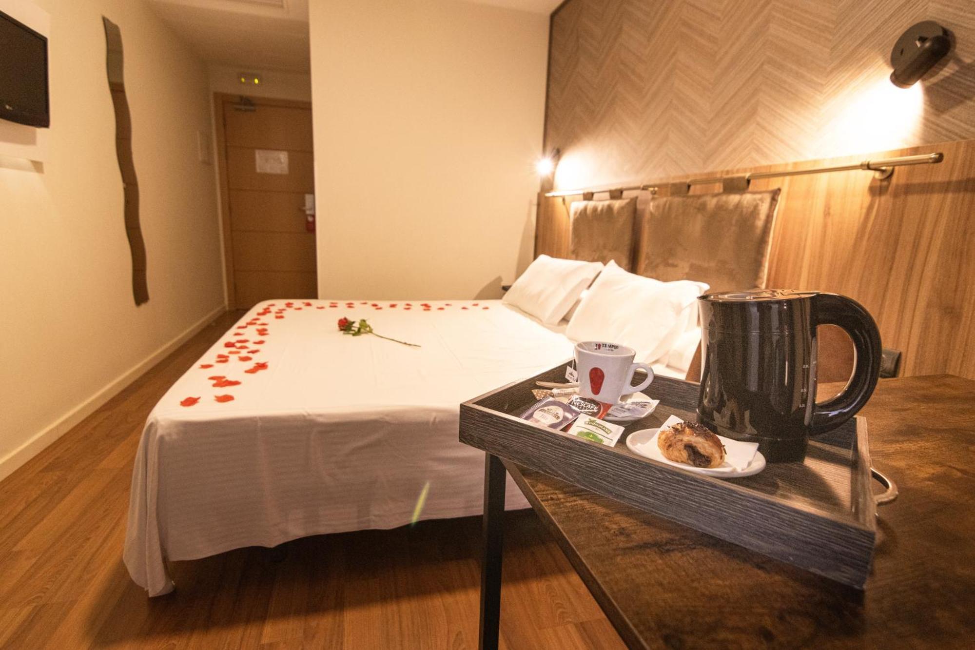 Gce Hoteles Málaga Exteriör bild