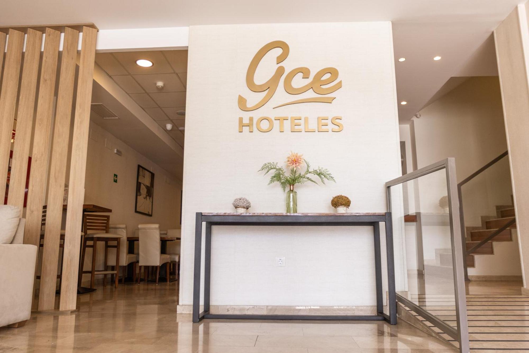 Gce Hoteles Málaga Exteriör bild