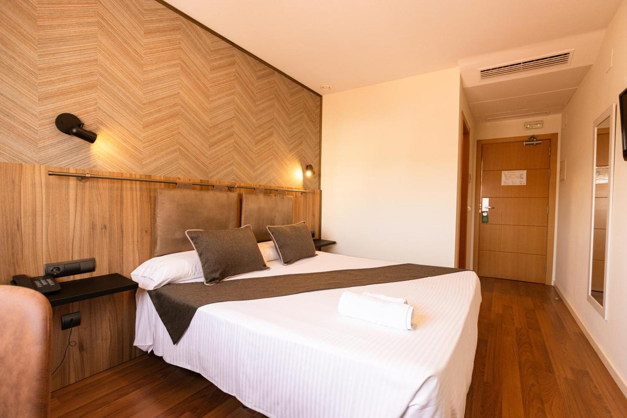 Gce Hoteles Málaga Exteriör bild