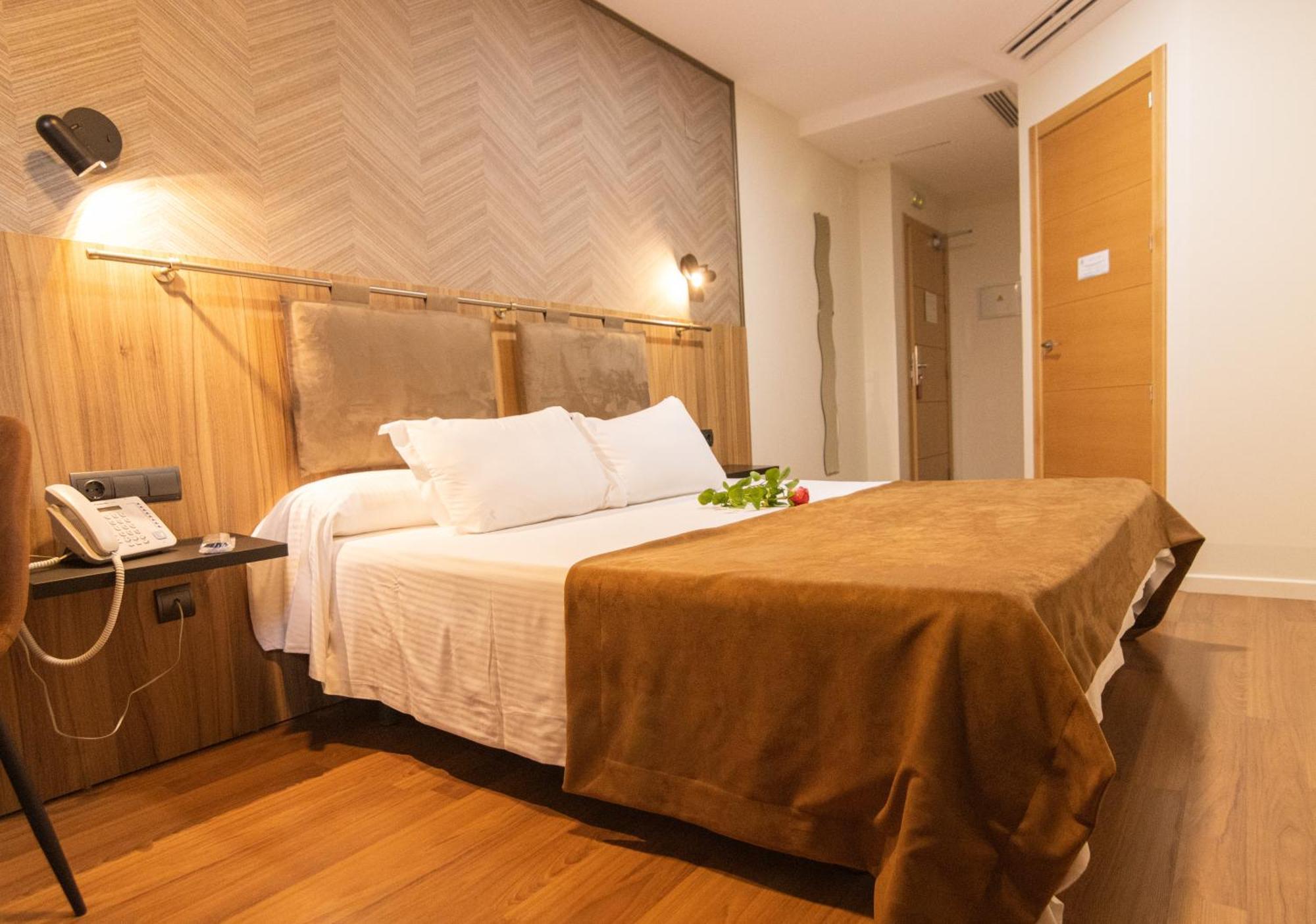 Gce Hoteles Málaga Exteriör bild